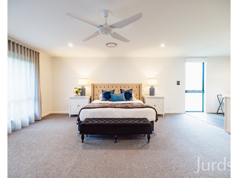 19 Brickmans Lane, Lovedale NSW 2325