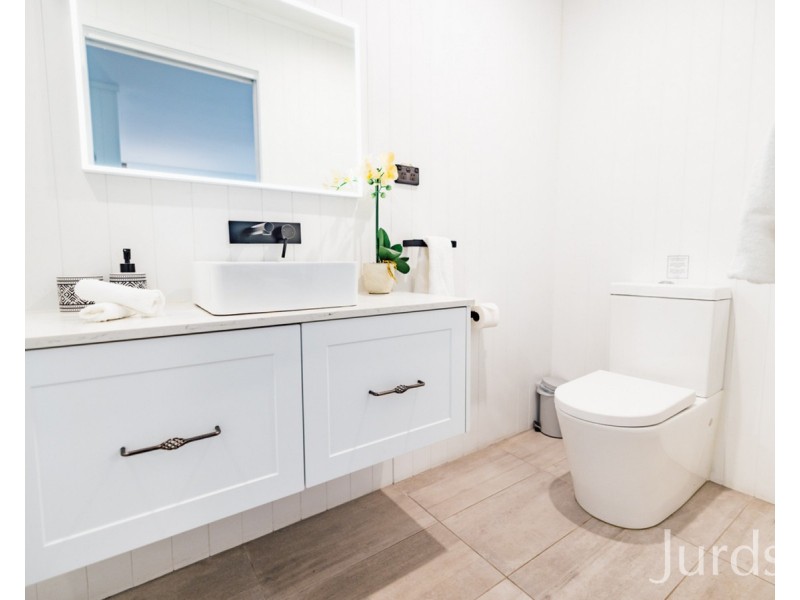 19 Brickmans Lane, Lovedale NSW 2325