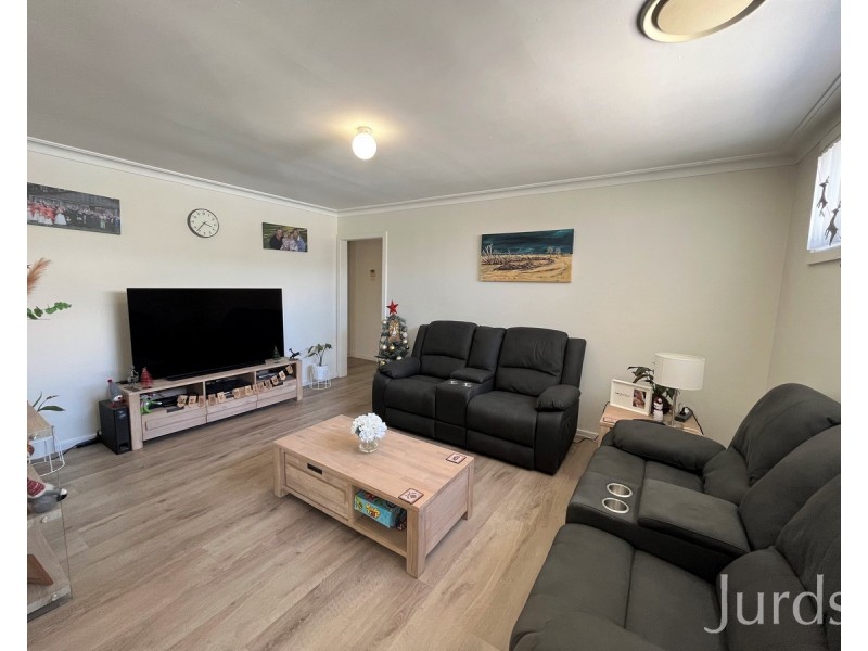 4 Fourth Street, Weston NSW 2326