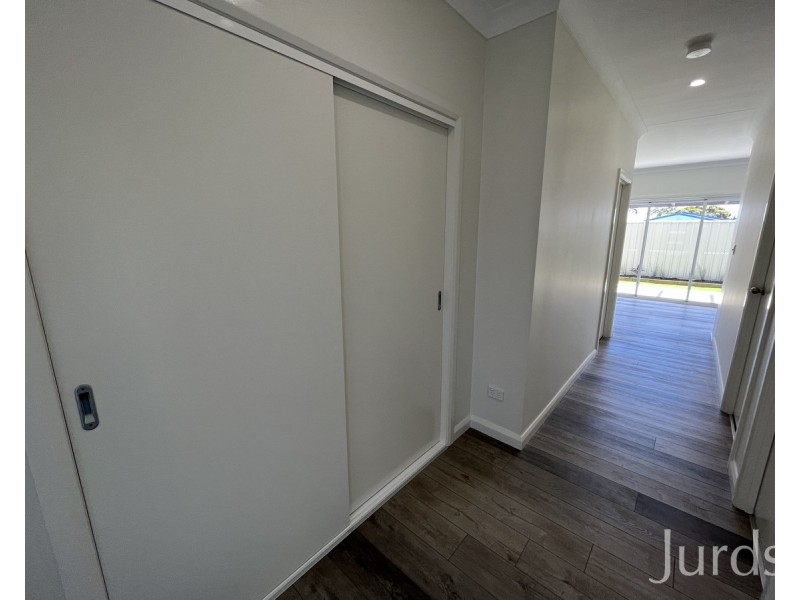 1+2/35 Evans Street, Cessnock NSW 2325