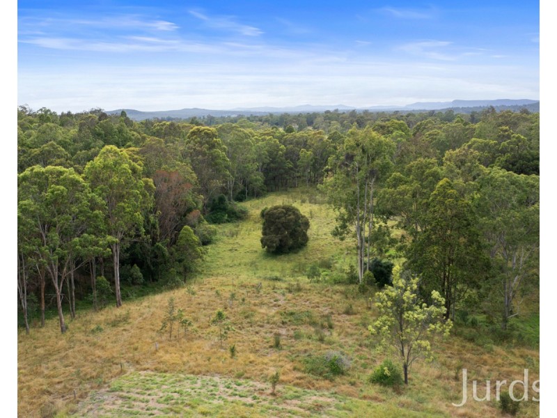 300 Hayes Road, Millfield NSW 2325