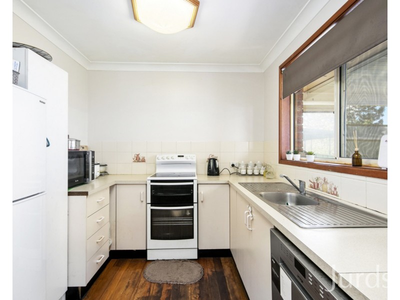 9 Thomas Street, North Rothbury NSW 2335