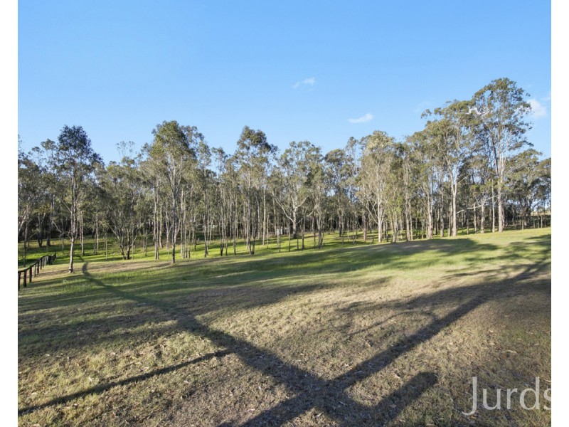 15 Merewether Close, North Rothbury NSW 2335