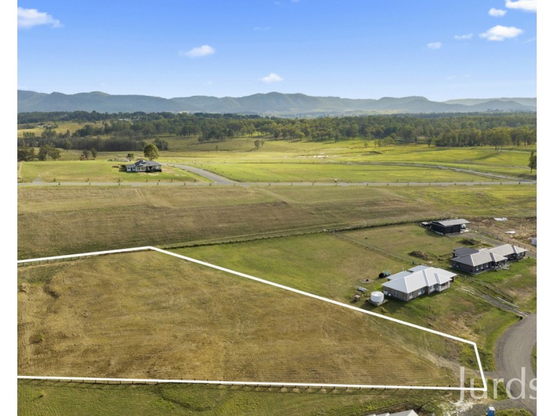 41 Pin Oak Circuit, Branxton NSW 2335