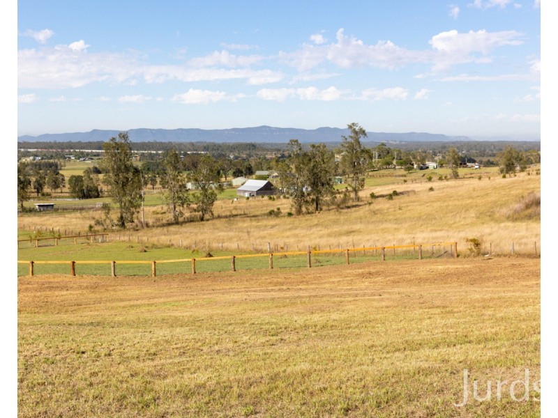41 Pin Oak Circuit, Branxton NSW 2335