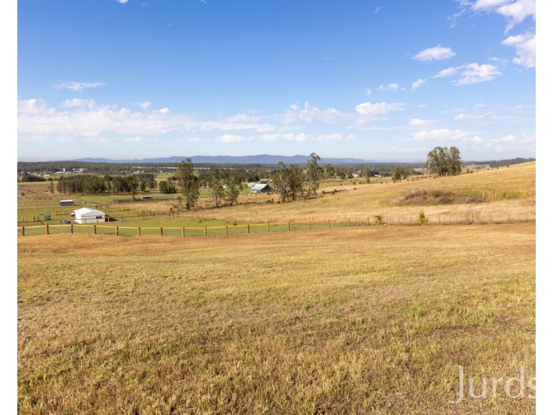 41 Pin Oak Circuit, Branxton NSW 2335