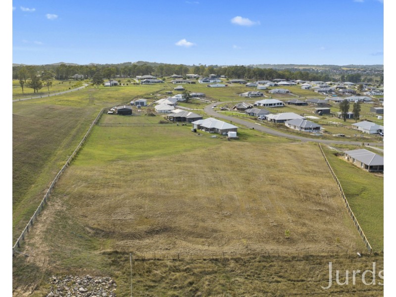 41 Pin Oak Circuit, Branxton NSW 2335