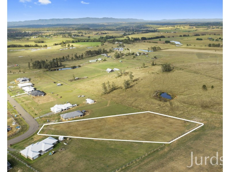 41 Pin Oak Circuit, Branxton NSW 2335