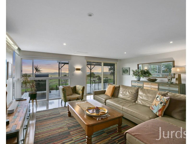 249 Bimbadeen Road, Mount View NSW 2325