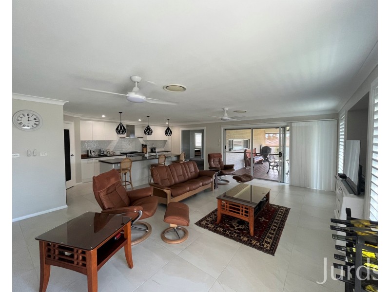 16 Kinnavane Road, North Rothbury NSW 2335