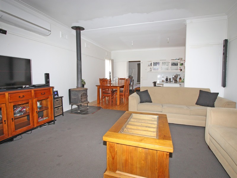 18 Foster Street, Cessnock NSW 2325