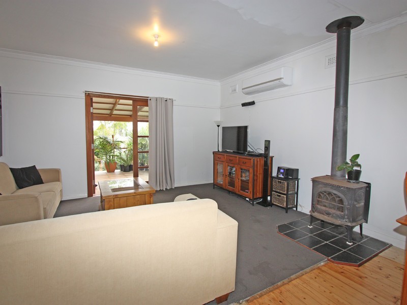 18 Foster Street, Cessnock NSW 2325