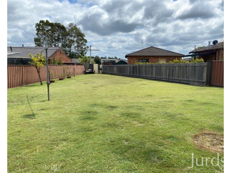 16 Myra Street, Cessnock NSW 2325