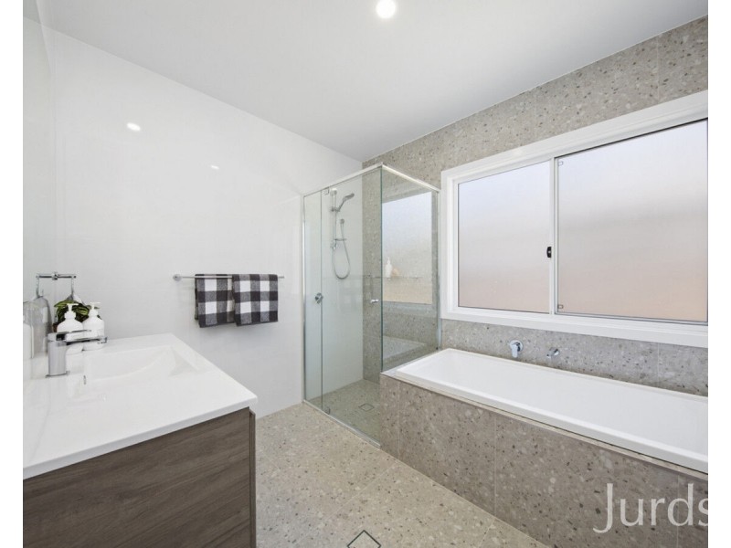 26 Wethered Crescent, North Rothbury NSW 2335