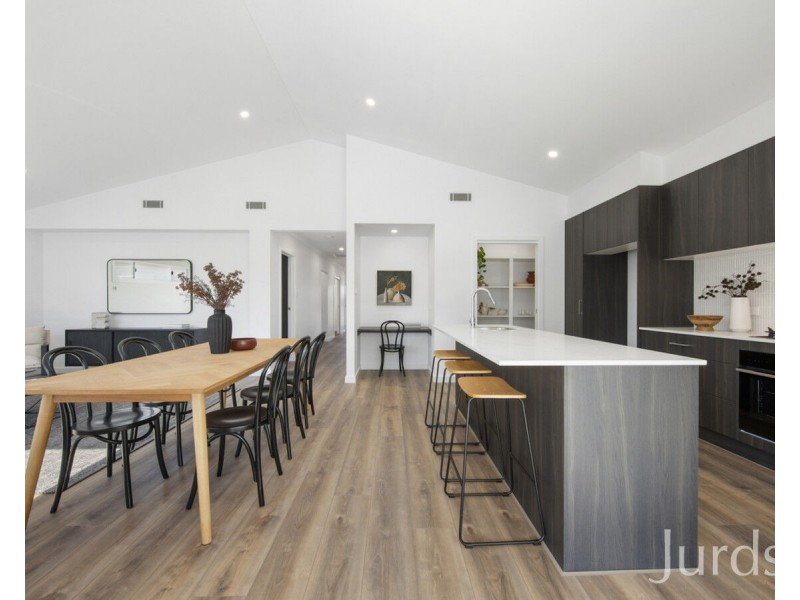 26 Wethered Crescent, North Rothbury NSW 2335