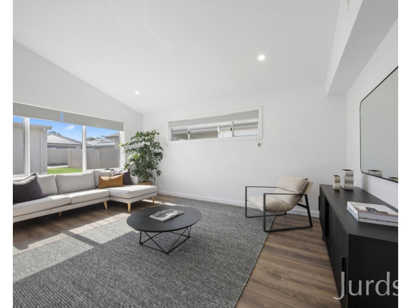 26 Wethered Crescent, North Rothbury NSW 2335