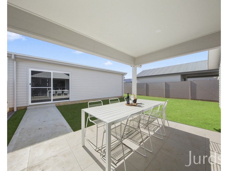 26 Wethered Crescent, North Rothbury NSW 2335