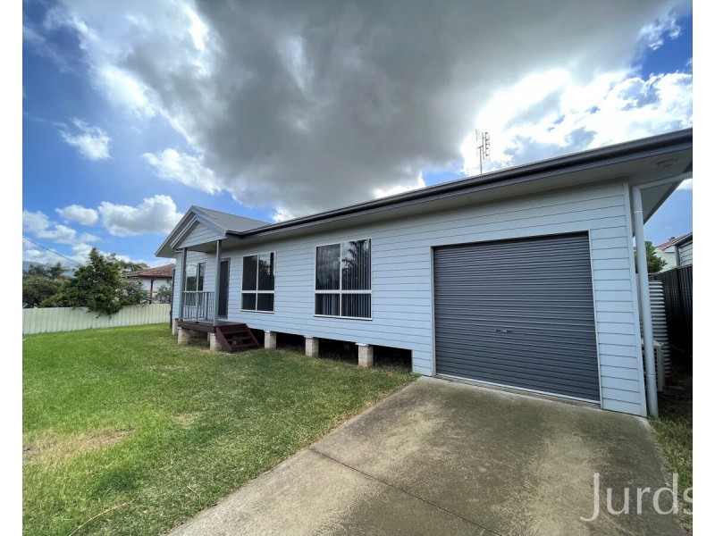 17a Desmond Street, Cessnock NSW 2325