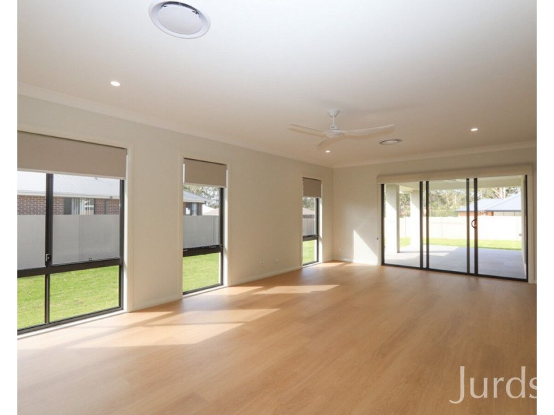 19 Wren Way, North Rothbury NSW 2335