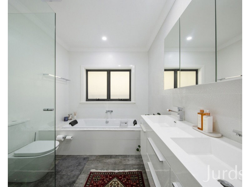 2 Maculata Place, Pokolbin NSW 2320