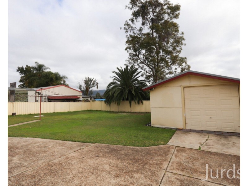 14 Wollombi Road, Cessnock NSW 2325