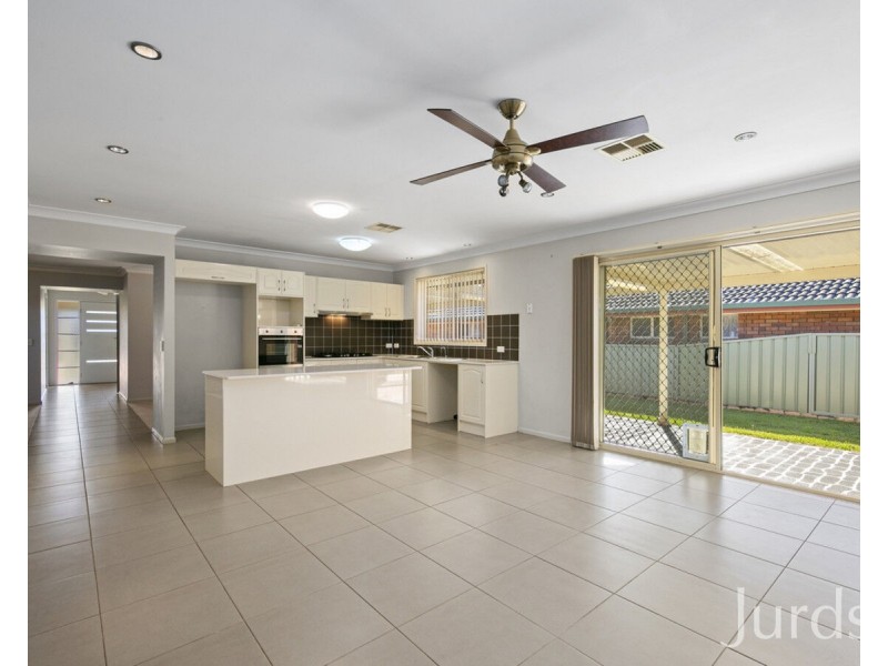 3 Centre Street, Greta NSW 2334