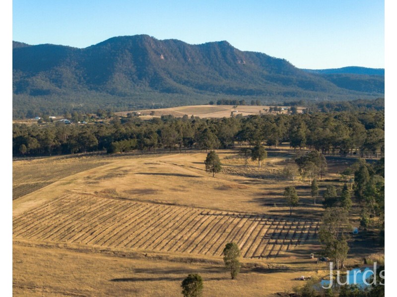 861 & 913 Hermitage Road, Pokolbin NSW 2320