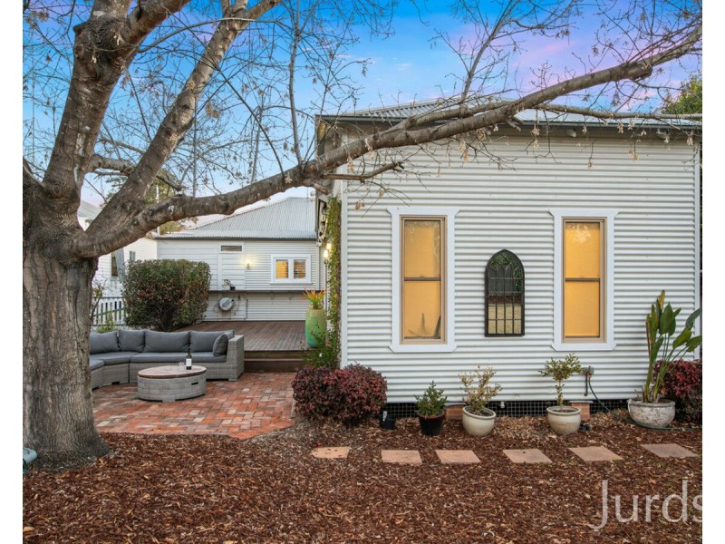 12 Matthew Street, Cessnock NSW 2325