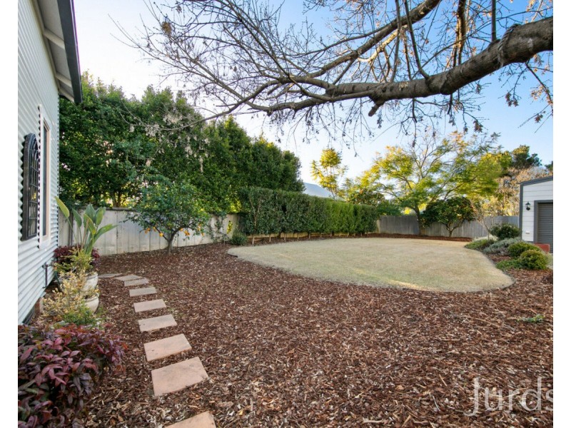 12 Matthew Street, Cessnock NSW 2325