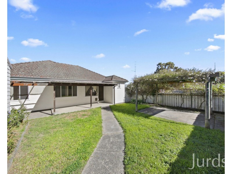 11 Rothbury Street, North Rothbury NSW 2335