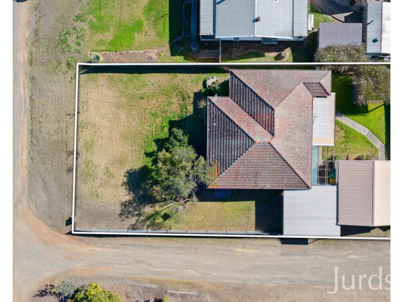 11 Rothbury Street, North Rothbury NSW 2335