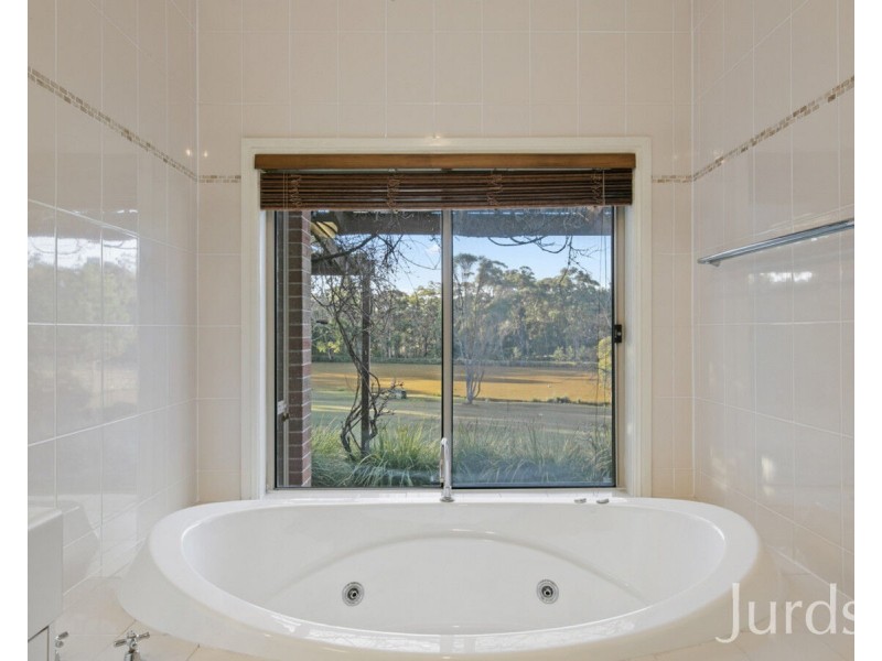 755 Sandy Creek Road, Quorrobolong NSW 2325