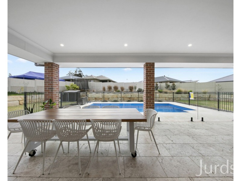 7 Emerton Road (Huntlee), North Rothbury NSW 2335