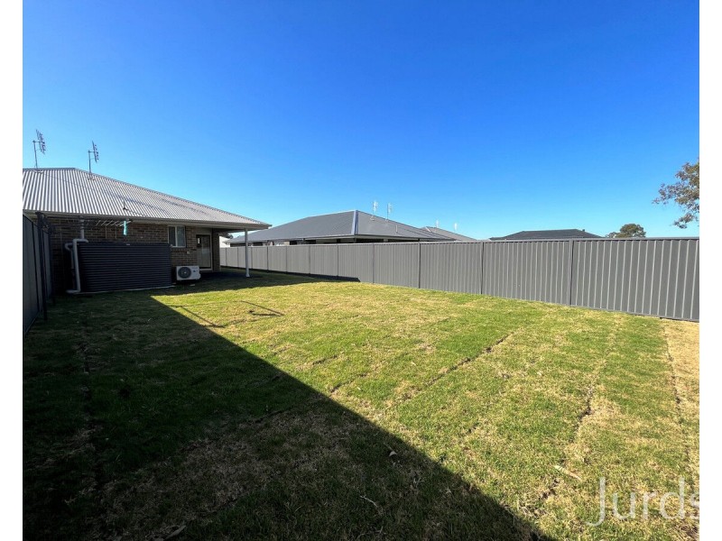 1/17 Wetland View Drive, Cessnock NSW 2325