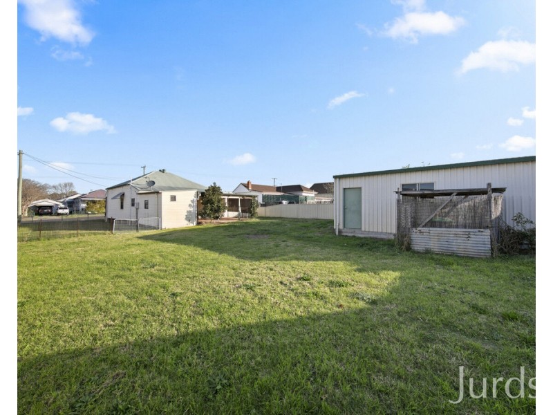 14 Daniel Street, Cessnock NSW 2325