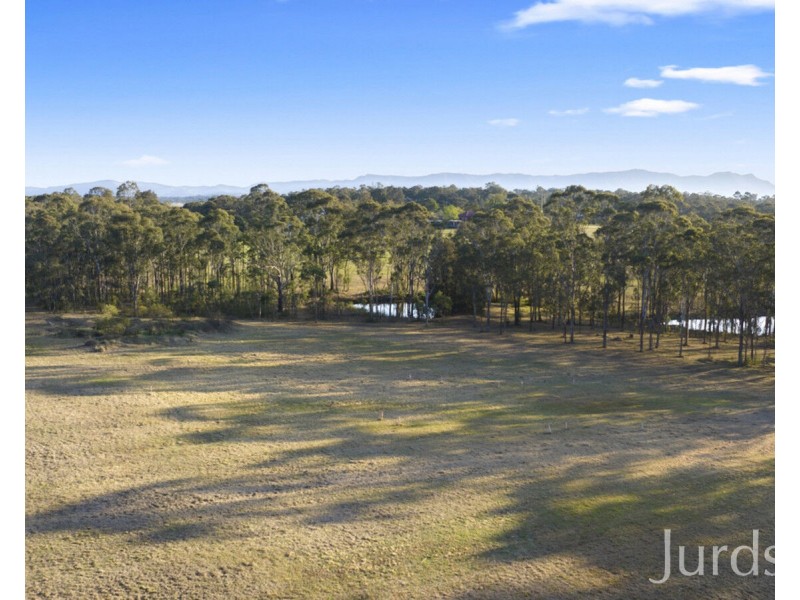 24B The Ballabourneen, Lovedale NSW 2325