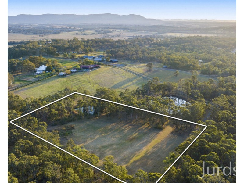 24B The Ballabourneen, Lovedale NSW 2325