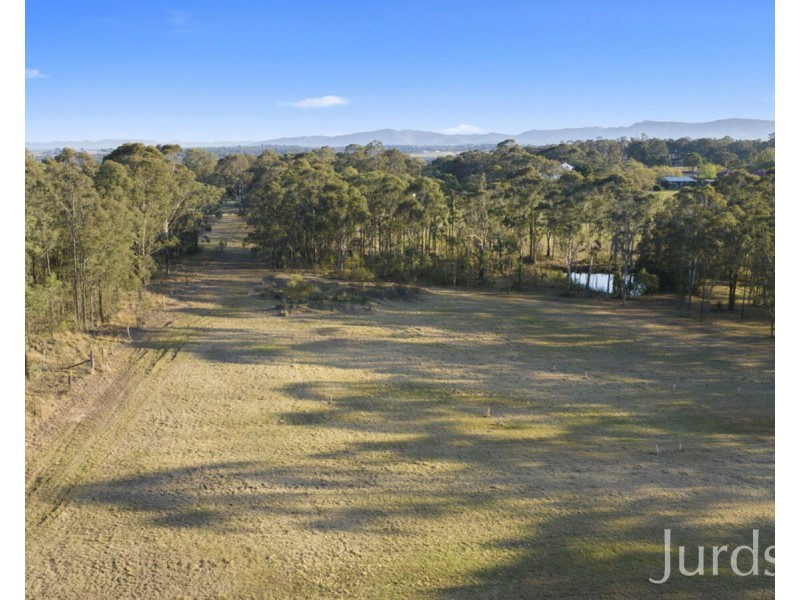 24B The Ballabourneen, Lovedale NSW 2325