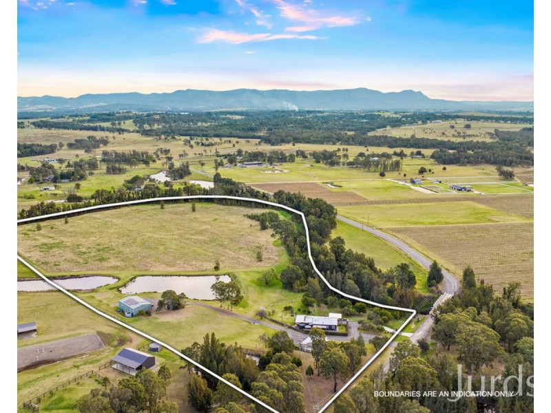 319 Wilderness Road, Lovedale NSW 2325