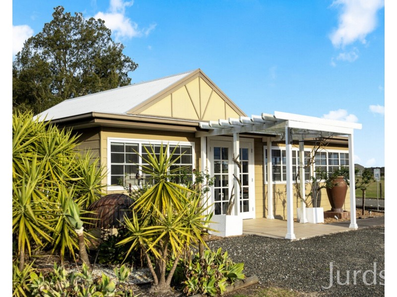 319 Wilderness Road, Lovedale NSW 2325