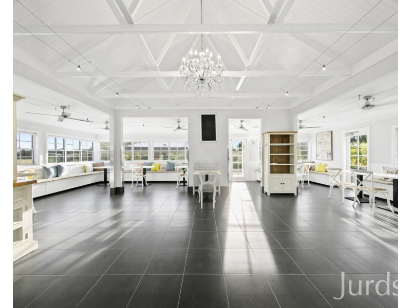 319 Wilderness Road, Lovedale NSW 2325