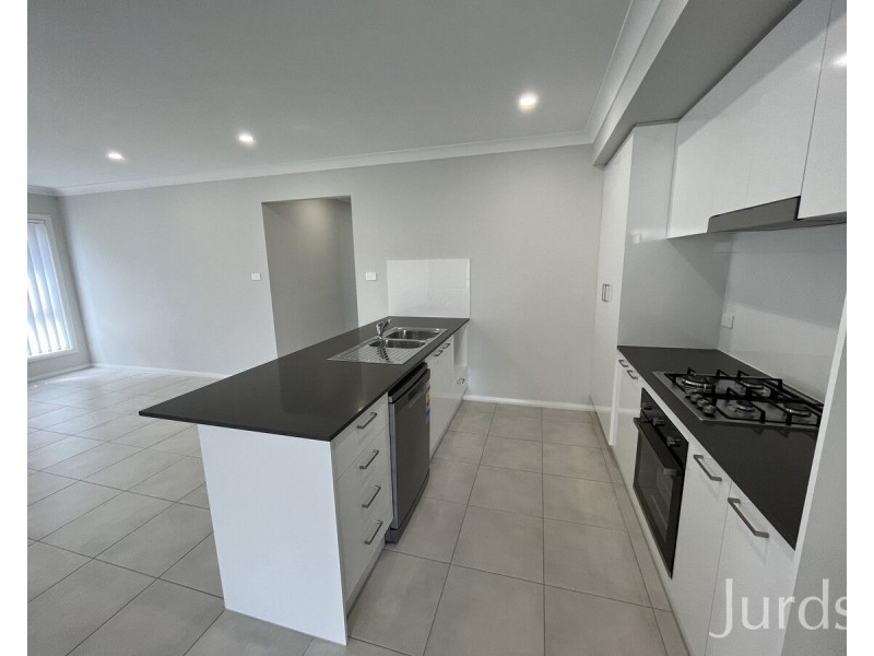 142 Triton Boulevard, North Rothbury NSW 2335