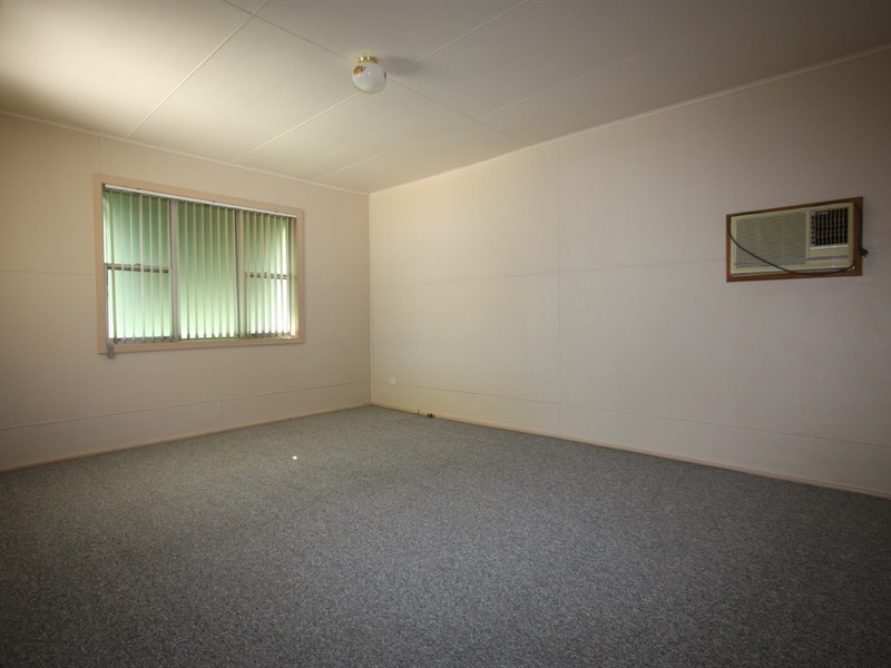 14 Dixon Street, Cessnock NSW 2325