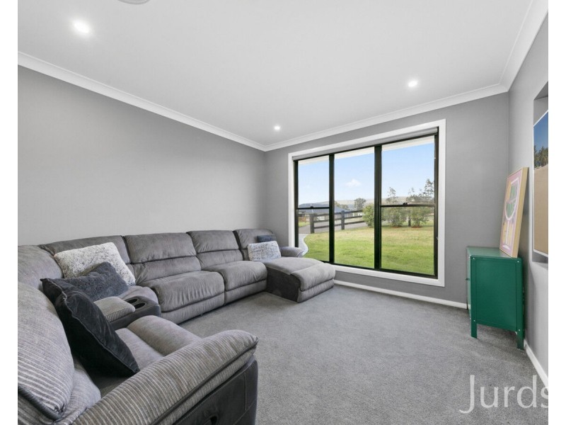 12 Elvin Circuit, Millfield NSW 2325