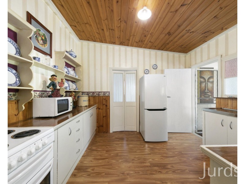 48 Wollombi Road, Cessnock NSW 2325