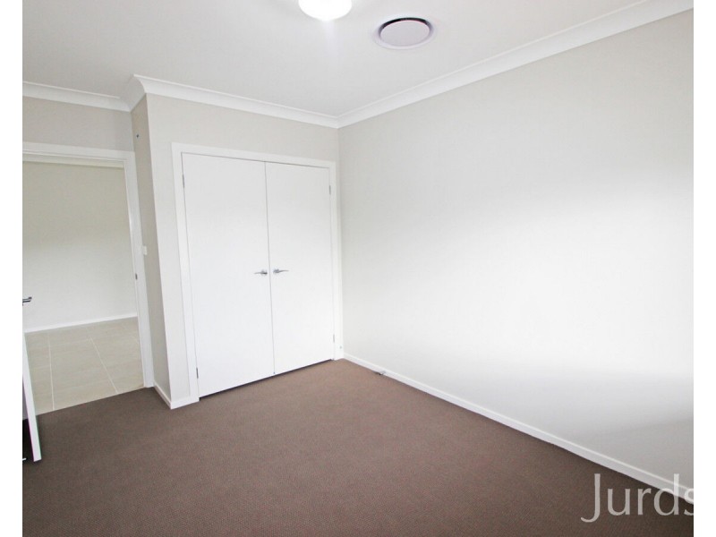 9 Abberton Parkway Drive, North Rothbury NSW 2335