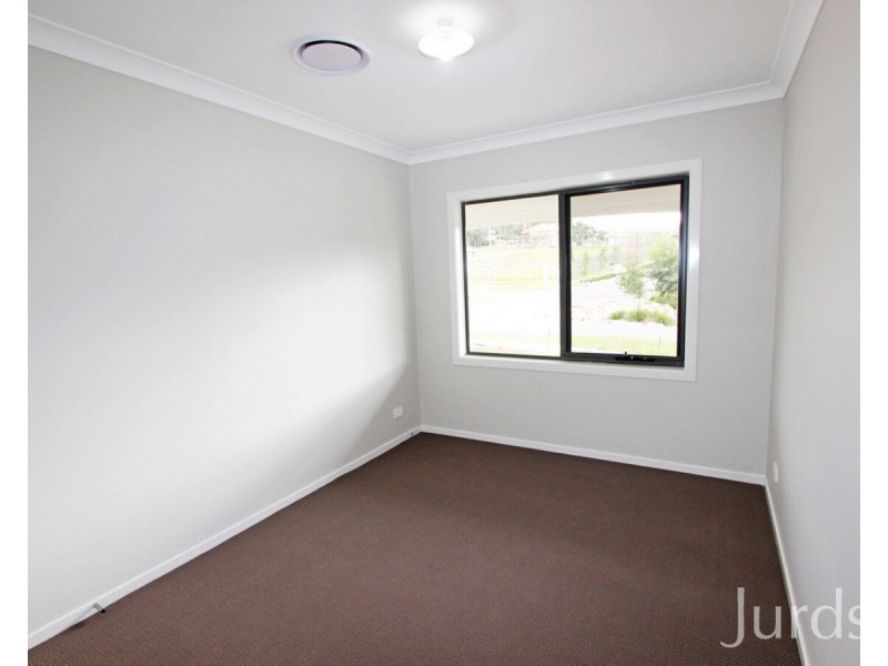 9 Abberton Parkway Drive, North Rothbury NSW 2335