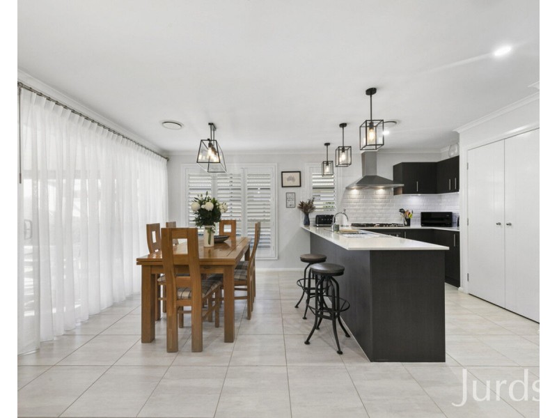 17 Emerton Road, North Rothbury NSW 2335