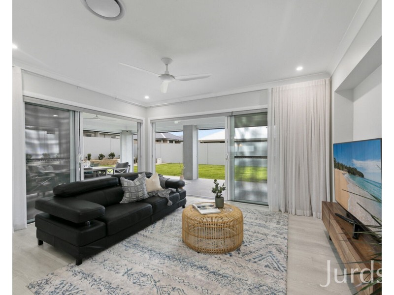 66 Jamieson Drive, North Rothbury NSW 2335