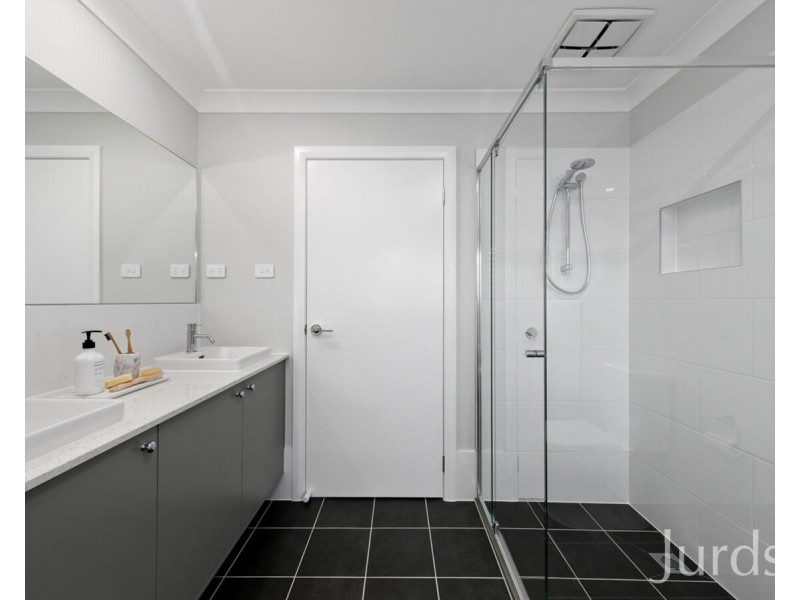 66 Jamieson Drive, North Rothbury NSW 2335